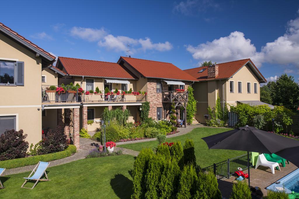 Villa Mare Apartamenty Grzybowo  Exteriör bild